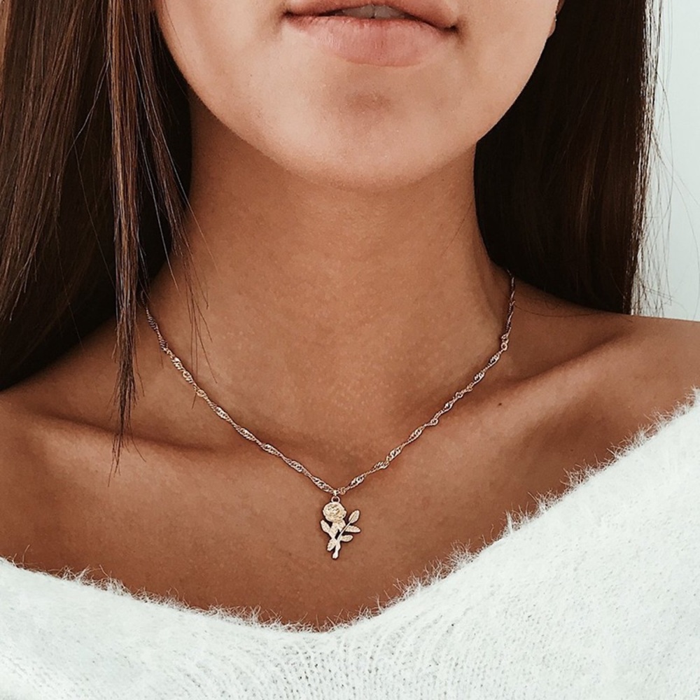 'Lara' Rose Necklace